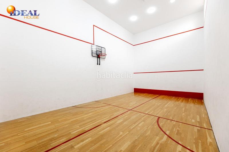 Foto 903fc38a-8b19-4fe4-b9d7-e580e3afa55b. Dúplex amb calefacció aparcament piscina a Crta. De la Sierra Granada