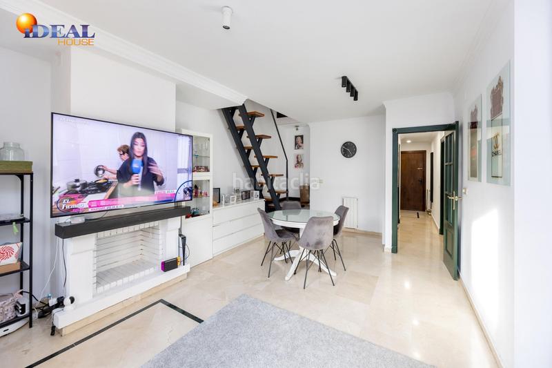 Foto b3aa05d2-3840-4f58-a6d5-d5bc6f71ecbe. Dúplex amb calefacció aparcament piscina a Crta. De la Sierra Granada