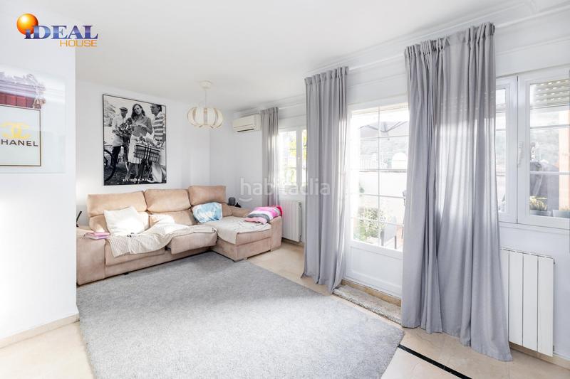 Foto f9fd31d3-4597-4852-a5aa-9f3dfa5f0310. Dúplex amb calefacció aparcament piscina a Crta. De la Sierra Granada