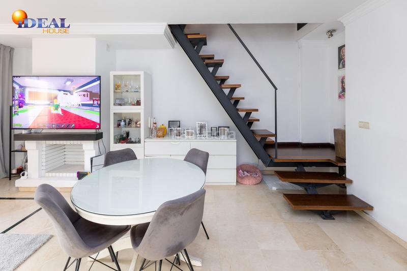 Foto fdc71e81-284f-495a-bbf6-f80ad4b10737. Dúplex amb calefacció aparcament piscina a Crta. De la Sierra Granada