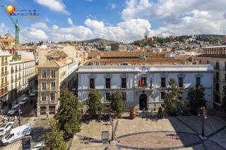 Appartement à San Matías - Realejo. Gran piso en plaza del carmen frente al ayuntamiento.