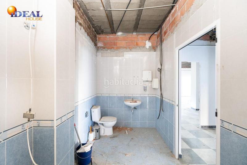 Foto 3bc6bbb3-6a3c-4aea-9e80-eb2c05926418. Business premise in Av. F. Garcia Lorca - Nueva Estación Autobuses Granada