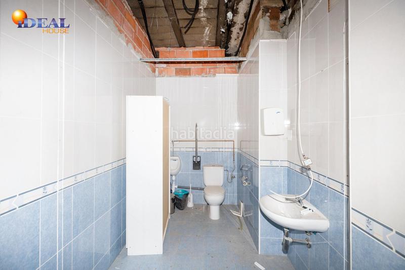 Foto 4b16efe9-be82-4bc1-a2fb-e5f078cf3b15. Business premise in Av. F. Garcia Lorca - Nueva Estación Autobuses Granada