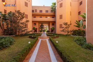 Etagenwohnung  Calle rector juan de dios lópez 5. Pisazo en urbanización albatros de playa granada con terraza de