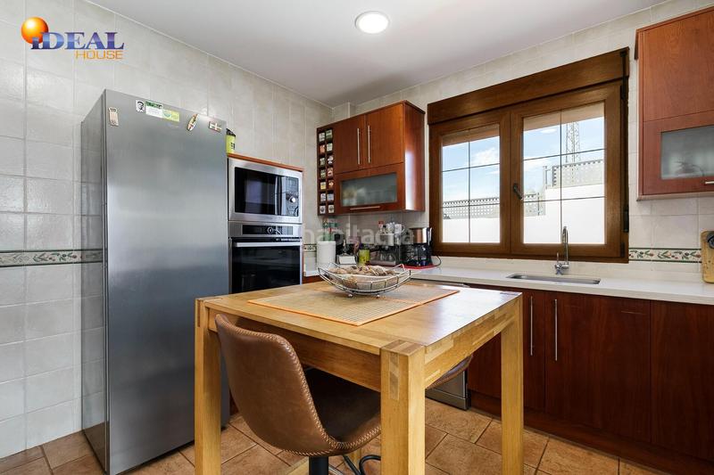 Foto dc71b5ce-f544-439b-a905-b51b3822c87c. Xalet a cuesta las piedras a Huétor de Santillán