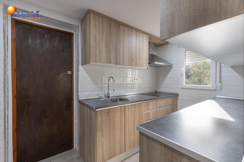 Foto 01a3f896-0cde-4104-b4a4-112300937832. Appartamento con parcheggio in Barrio de la Vega Monachil