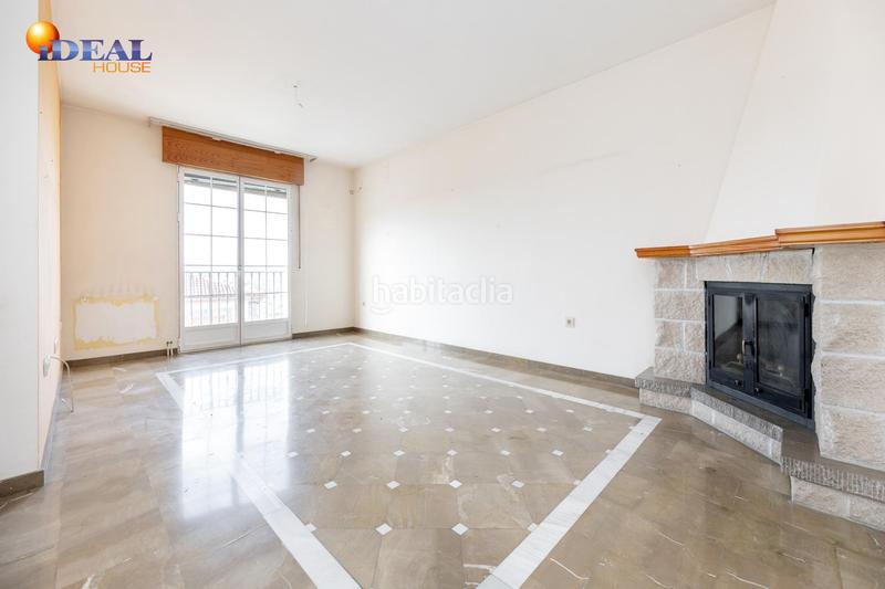 Foto 06f55dd5-341f-4c3e-aafe-25ddb4464586. Casa pareada casa en venta en el centro amplia, luminosa y muy funcional en Alfacar