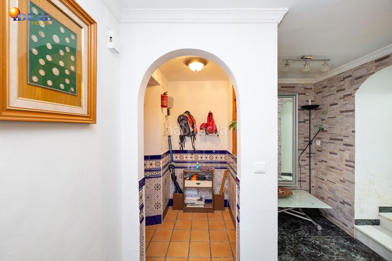 Foto 2ac65c43-4557-4602-a35e-bd3c5e63629e. Casa adossada a Loja