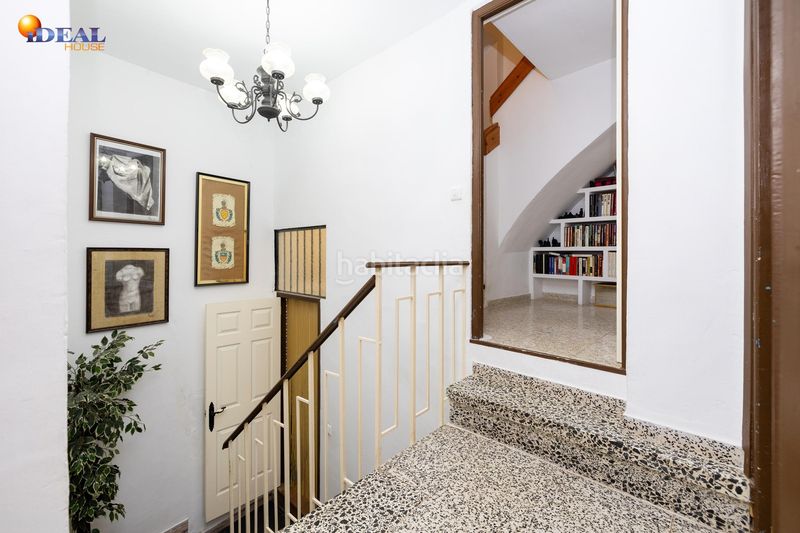 Foto 2b8b6f10-9122-47ca-8225-72d455df778e. Casa adossada a Loja