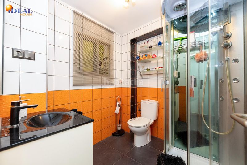 Foto 879425af-068c-44f1-8531-74a171601c95. Casa adossada a Loja