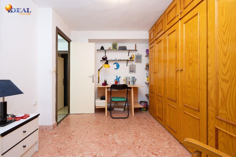 Foto d4a10f00-3f0e-4c86-b710-7553695915da. Casa adossada a Loja