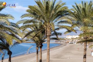 Local Comercial a Paseo marítimo. Inversión única en torrenueva costa  restaurante consolidado o e