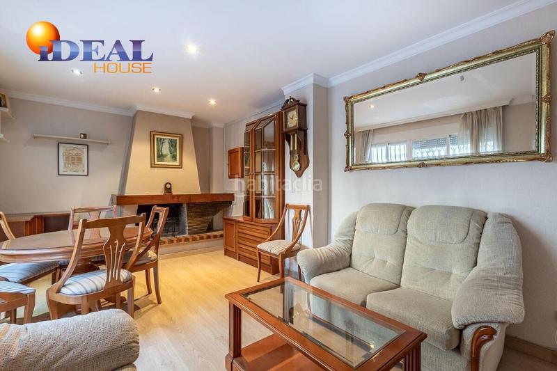 Foto 24dee800-ea96-4c96-8260-f9c6c195ca08. Casa adossada amb calefacció a San Francisco Javier Granada