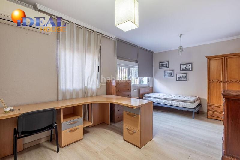 Foto 5e3e651a-65c9-4730-b32c-2661923563ac. Casa adossada amb calefacció a San Francisco Javier Granada