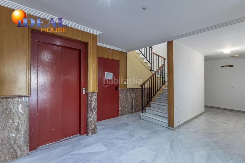 Foto 194216c0-f745-44c4-bac9-2b2fbc7e90b0. Pis amb aparcament a Centro Salobreña