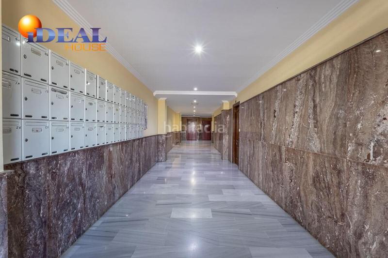 Foto 298e5142-7c0e-4be1-8baa-de5738f839e7. Pis amb aparcament a Centro Salobreña