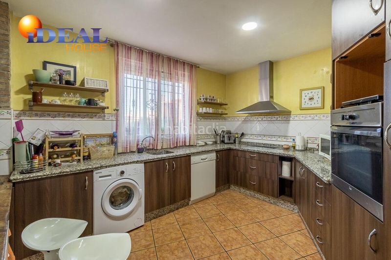 Foto 8e01ee65-8f07-4ad4-a80c-8d04f4fb8840. Chalet  en los chopos, las gabias en Residencial Triana - Barrio Alto Gabias (Las)