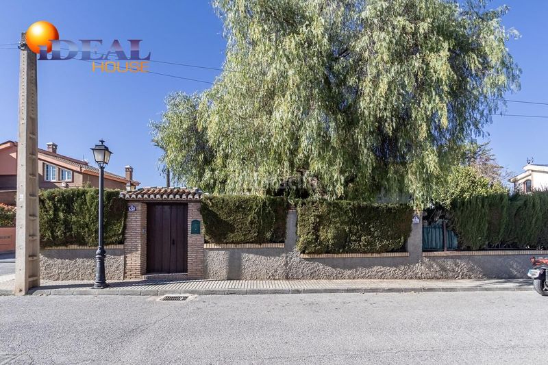 Foto a02e5646-e2ff-4ed8-9267-381e69b4185d. Chalet  en los chopos, las gabias en Residencial Triana - Barrio Alto Gabias (Las)