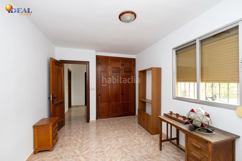 Foto ac9514a8-2c51-44fa-82e2-54af034ee8ae. Masia amb aparcament a Dílar