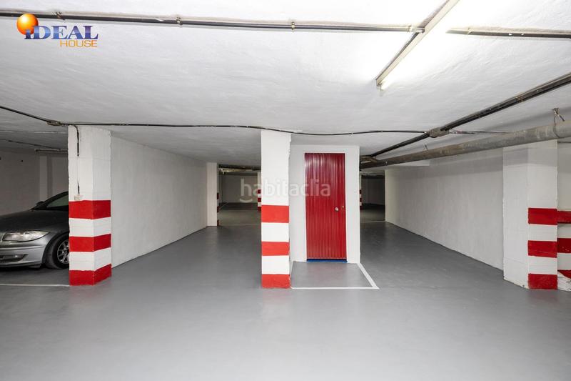 Foto b260b413-7421-43e8-b662-d3d10866a2a6. Car parking in Centro - Sagrario Granada