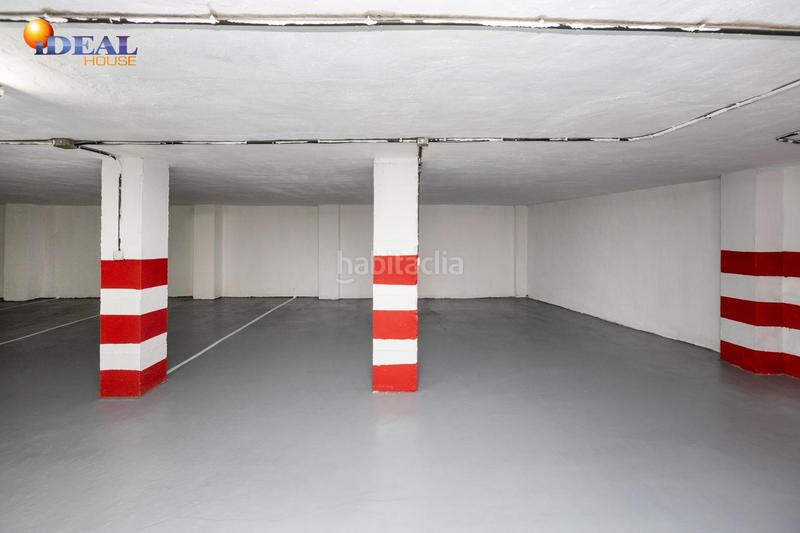 Foto baae1f5e-7e2e-4f9a-adcb-6d1c01552420. Car parking in Centro - Sagrario Granada