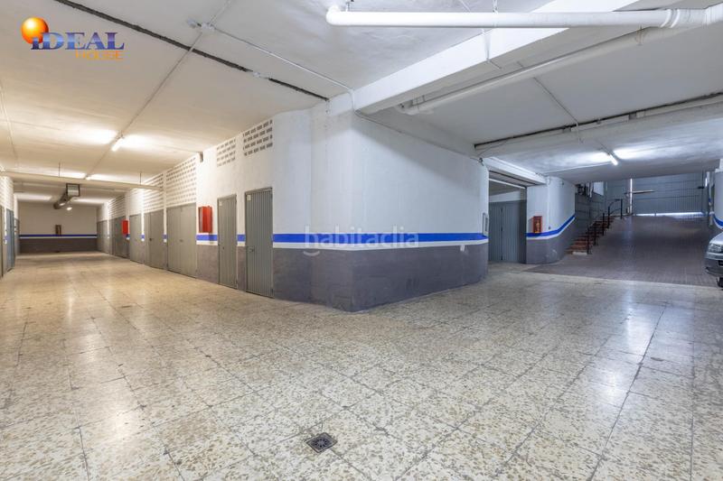 Foto 0b6ca2a7-6986-43d9-b2b8-5634fd115749. Aparcament cotxe a Barrio de Zaidín Granada