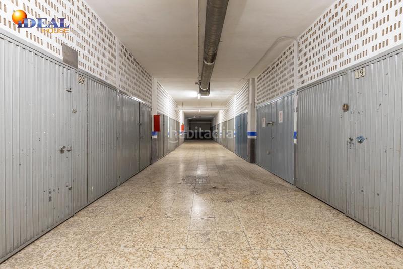 Foto 2763517d-7ac2-47a1-a707-0fda86bbbb7c. Aparcament cotxe a Barrio de Zaidín Granada