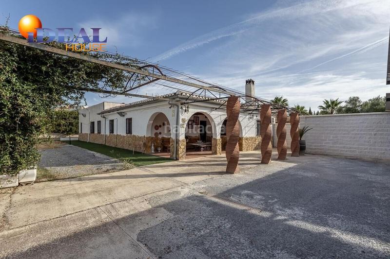 Foto d768e7c1-acf6-4ad7-b4cc-d47d6a724081. Mas dans avenida paraiso 151 dans Atarfe