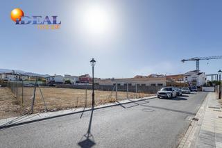 Terreny residencial a Ogíjares. Solar de 1.175 m2 en ogijares