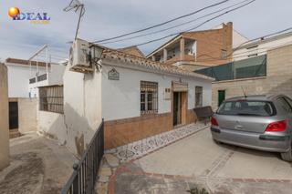 Maison jumelée  Calle de san pedro 19. Tu casa económica cerca de granada te está esperando!