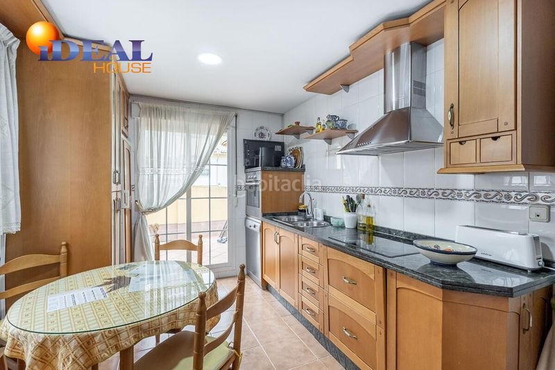 Foto 0b5ee701-d780-411c-adb4-aeac1cbf6b13. Casa amb aparcament piscina a Peligros