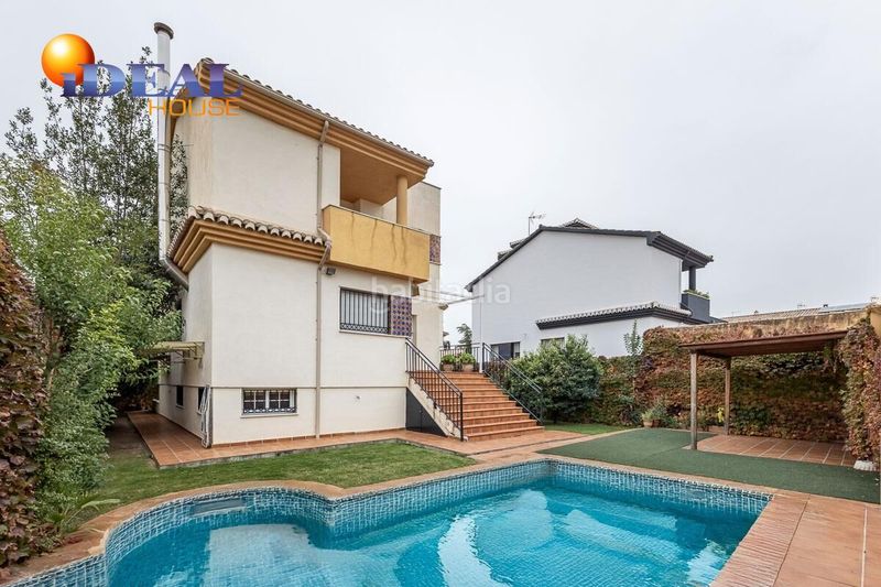 Foto 761841cd-d9e1-4cc9-b391-acd8246eb31e. Casa amb aparcament piscina a Peligros