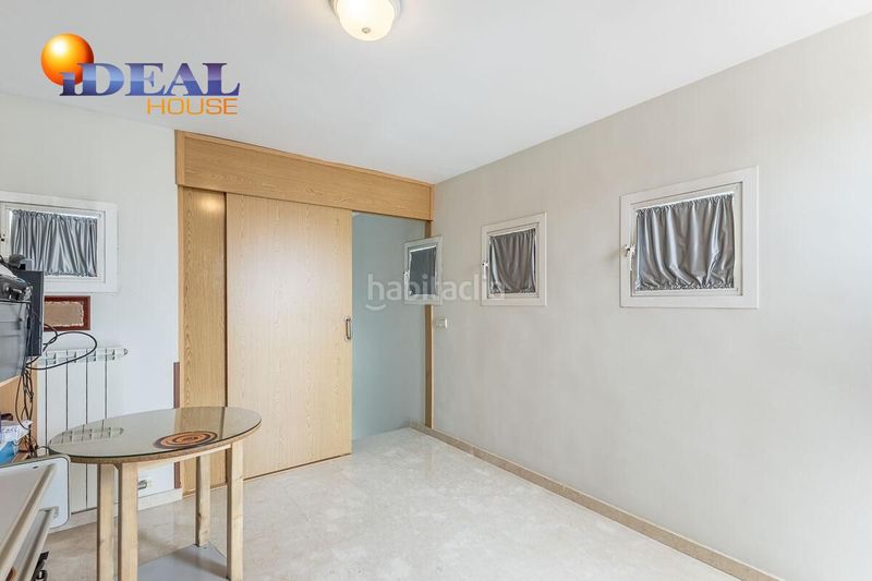 Foto d52ce582-828e-4a49-bffc-00697a1d7464. Casa amb aparcament piscina a Peligros