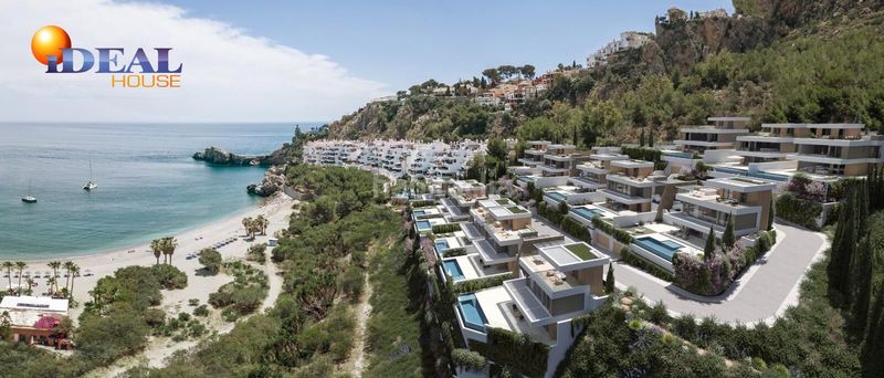 Foto f35ef52f-d4be-4d6c-911d-40e1e133a271. Xalet amb aparcament piscina a Punta La Mona Almuñécar