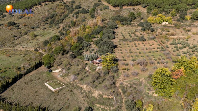 Foto 1bfb15ed-d841-4e60-ac9c-aee375f41a14. Masia amb aparcament a Taha (La)