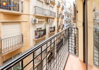 Piso  Calle afan de ribera. Venta de piso en granada3 dormitorios y 2 baños zona centro