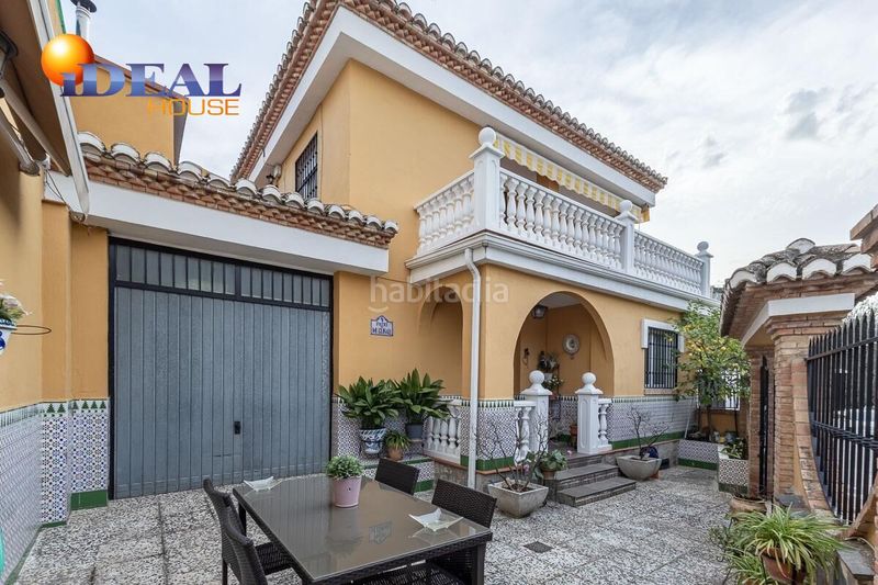 Foto 7a9e39b4-adf4-4ec3-81d5-3aa7c4d88142. Casa amb calefacció aparcament a Bola de Oro Granada