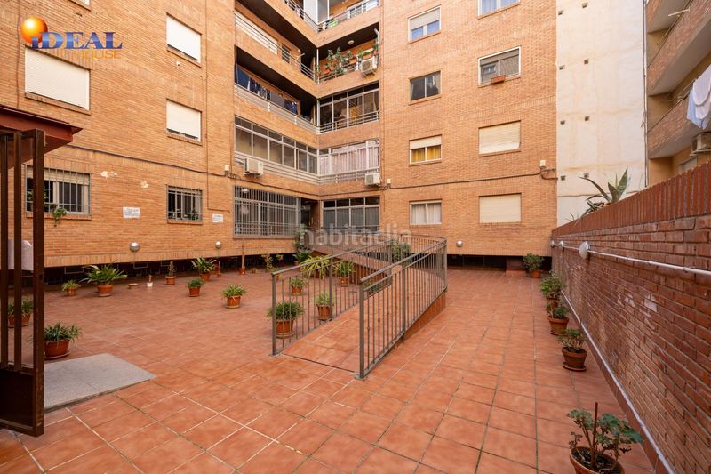 Foto a9729d51-814a-4cf1-a337-b7f2146e371c. Apartamento perfecto para invertir en calle pedro de alarcón! en Granada