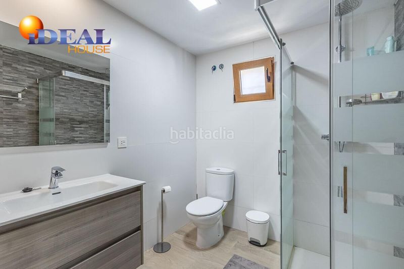 Foto a08d7d91-0a1c-4339-86b8-f1a63568426b. Casa amb piscina a Guájares (Los)