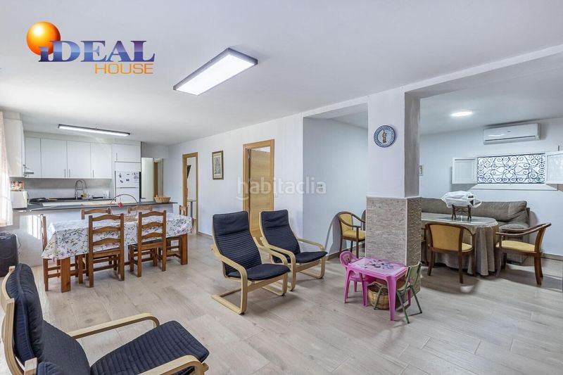 Foto c867df75-348f-4d88-9ae4-82c35cd20592. Casa amb piscina a Guájares (Los)