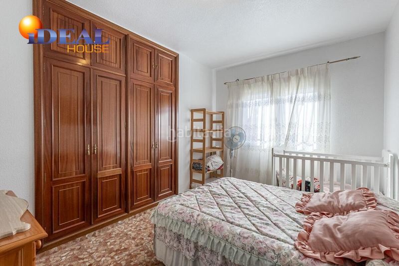 Foto 1239052e-c26d-4f9d-a988-46cb33466dea. Chalet  con parcela urbanizable en Atarfe