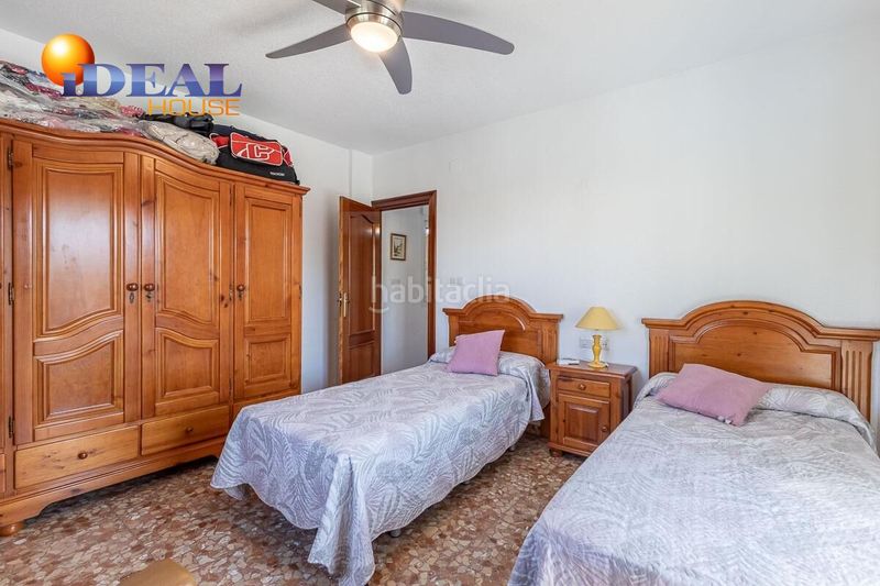 Foto 42cb5f5c-f292-4a0b-89db-75ab1664b481. Chalet  con parcela urbanizable en Atarfe