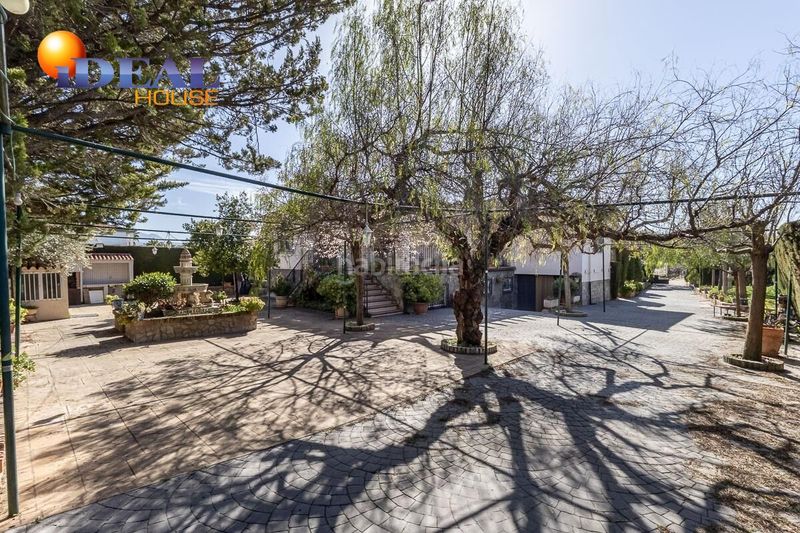 Foto 7633901f-da7b-4e95-a369-9f75768d02ba. Chalet  con parcela urbanizable en Atarfe