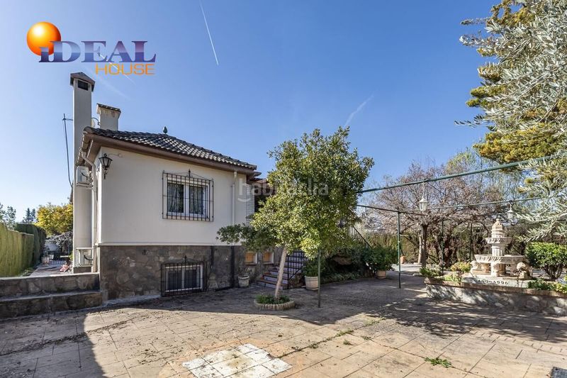 Foto 8301a233-8771-486c-8bcc-a331ef526d04. Chalet  con parcela urbanizable en Atarfe