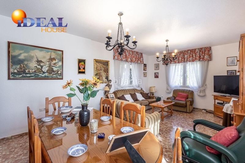 Foto 97414404-8fb7-4485-bcdb-a8d7e721a80d. Chalet  con parcela urbanizable en Atarfe