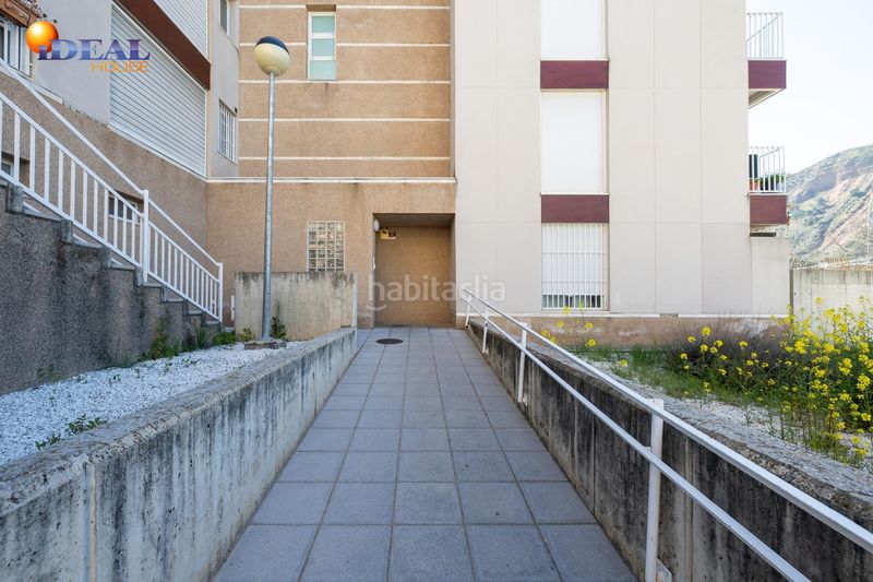 Foto eb1caad6-fe59-4f34-ad99-4b5a95d76fcf. Pis amb aparcament a Lancha del Genil Granada