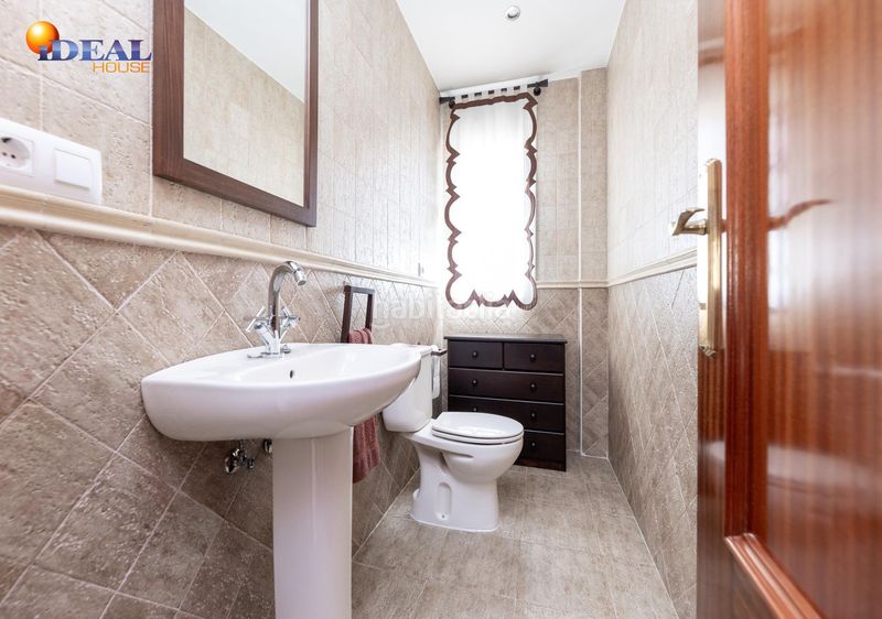Foto 0e40d337-6a16-4d88-8222-ee542da79c5a. Casa amb aparcament a Ogíjares