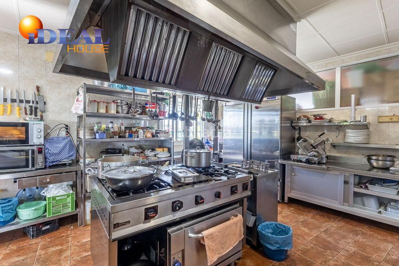 Foto 3ea403e3-11bb-440b-a66b-9ba2c279c519. Local comercial oportunidad de inversión restaurante en funcionamiento vivienda de 9 dormitorios. polígono mercagranada. en Atarfe