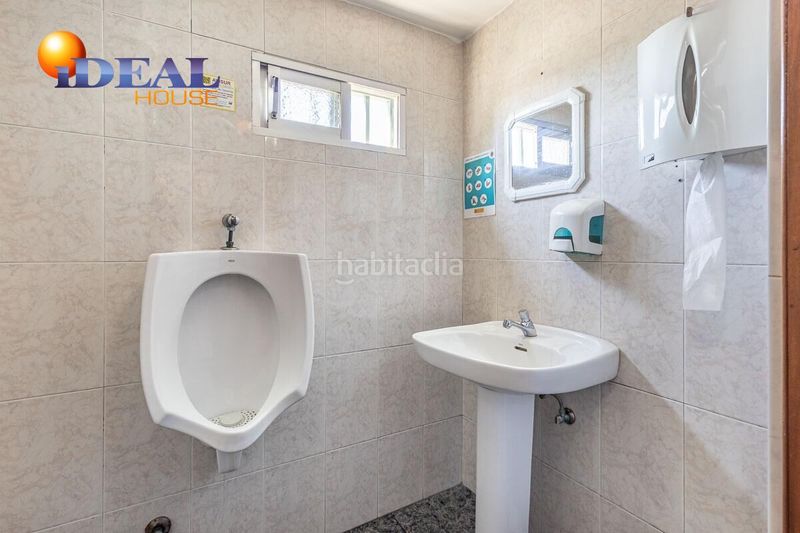 Foto d9180779-8a84-433c-a5fa-97c90b5b5c96. Local comercial oportunidad de inversión restaurante en funcionamiento vivienda de 9 dormitorios. polígono mercagranada. en Atarfe