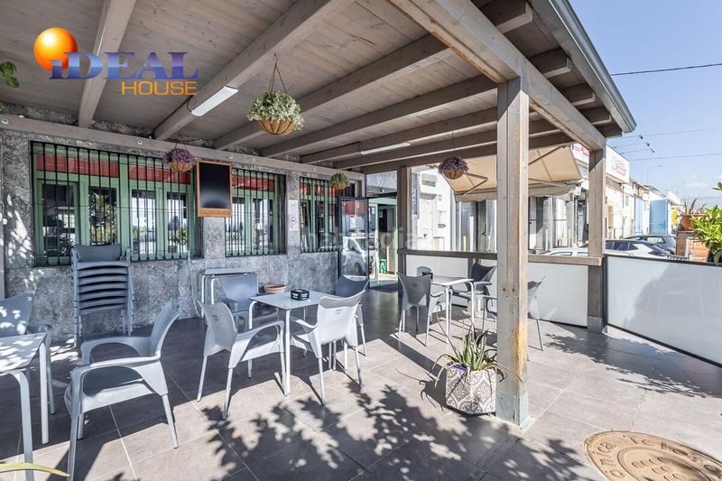 Foto dbd0d1f4-1c04-4b84-83fe-c0c606c347a8. Local comercial oportunidad de inversión restaurante en funcionamiento vivienda de 9 dormitorios. polígono mercagranada. en Atarfe